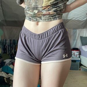 💜 Reversible Under Armour Shorts, Purple Mauve Women’s Workout, Active Wear XS-S